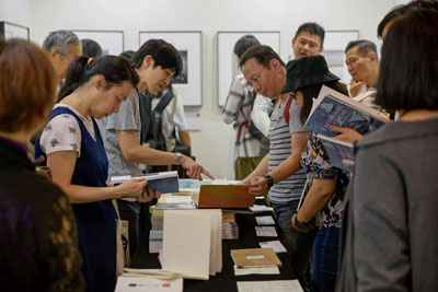 Many visitors were interested in our photo books.